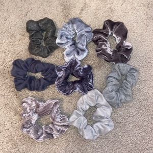 🍄Set of 8 Gray Scrunchies